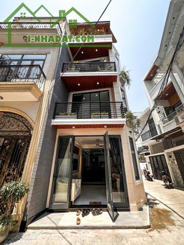 Bán nhà 3 Tầng siêu đẹp Full nội thất Kiệt ôtô 246 Hùng Vương, phường An Cựu, TP Huế