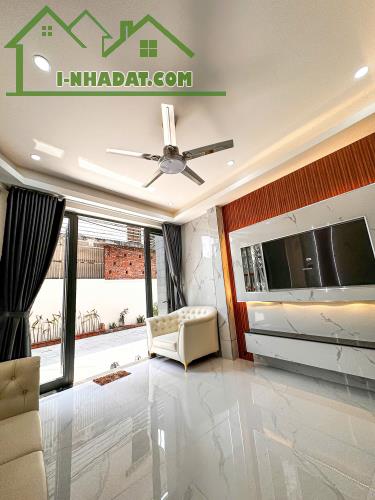 Bán nhà 3 Tầng siêu đẹp Full nội thất Kiệt ôtô 246 Hùng Vương, phường An Cựu, TP Huế - 2