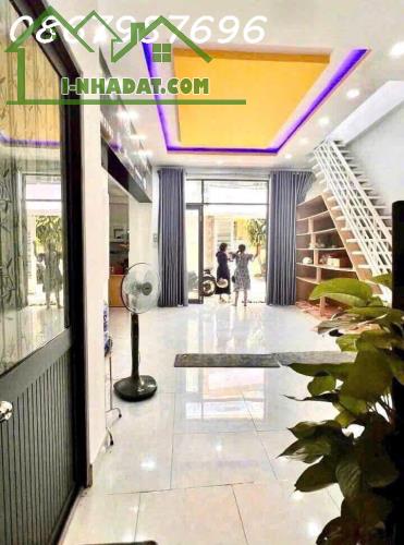 BÁN NHÀ 2 TẦNG HẺM BÙI THỊ XUÂN – PHƯỚC TIẾN, TRUNG TÂM NHA TRANG – SỔ HỒNG HOÀN CÔNG - 1