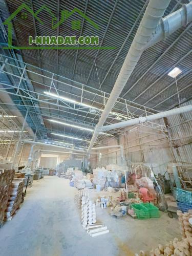 Bán nhà xưởng 1600m2 góc 3 mặt tiền gần trạm thu phí Thiện Tân, Đồng Nai, giá 13 tỷ. - 1