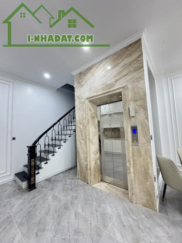 Siêu phẩm Nguyễn Văn Cừ – Nhà 6 tầng thang máy – Full nội thất – DT 70m² chỉ hơn 12 tỷ - 2