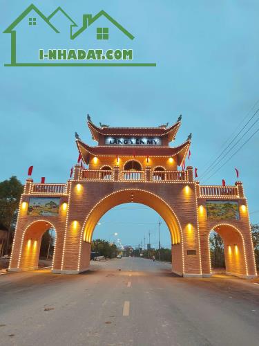 Bán đất xã Yên Mỹ, Thanh Trì, dt 680m2, giá 2.25 tỷ, đường 8m, oto tránh. Lh 0888229559