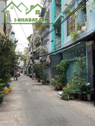 Bán nhà Ngô Tất Tố, Phường 22, vị trí siêu đẹp của Q. Bình Thạnh, hẻm 4,5m, 55m2, giá chỉ - 2