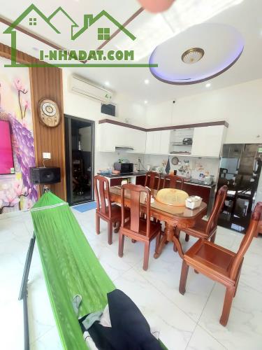 🏡 NHÀ 3 TẦNG LÔ GÓC – 67m² – CHỢ HOÀNG MAI – GIÁ CHỈ 2,55 TỶ 💥 🎯 Vị trí trung tâm, tiện - 2