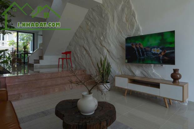 Nhà 2 mặt tiền, view công viên,xã Mỹ Hạnh Bắc, Đức Hòa , dt 72m2 2 lầu 3pn 3wc giá 3,6 tỷ - 3