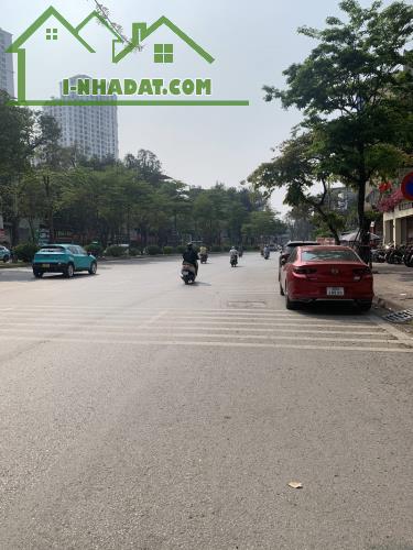 HOT Cần bán nhà Đường Láng, Đống Đa, 45m2, mặt tiền 5m, 10.3 tỷ - 2