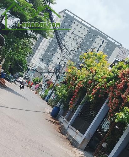 Bán nhà 🚛 Hẻm xe tải Giá 4,5 tỷ. Đường 138, Thủ Đức.quận 9. 121m² - 3