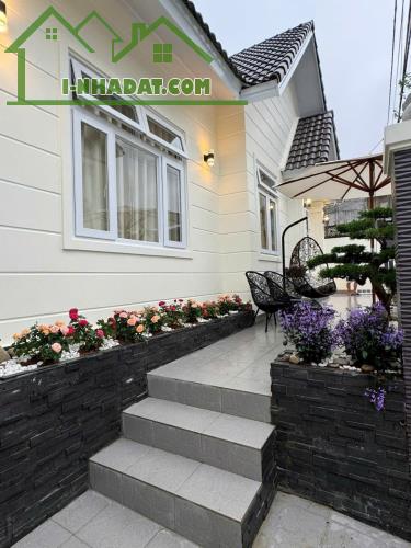 Căn bán Villa Đà Lạt - Giá Tốt Để Đầu Tư - 200m2 - 8 tỷ 8 - 3