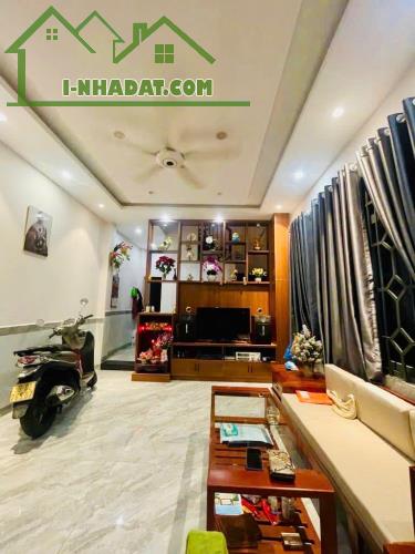 Bán nhà HXH đường Vườn Lài thông Phú Thọ Hoà, DT: 4x13m, 3 tầng 3PN. Giá: 7.4 tỷ TL