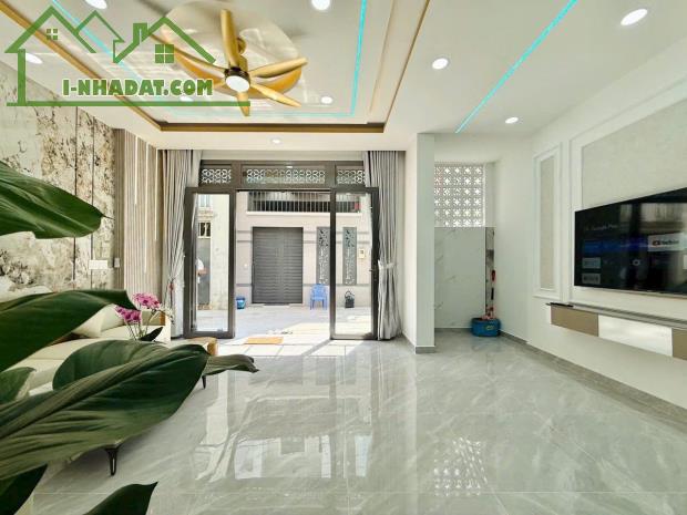 Bán nhà 2 tầng trương công định vũng tàu hẻm ôtô giá: 5 tỷ 3