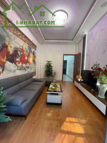 BÁN NHÀ PHỐ 8/3, 41M, 5T, MT 3,4M, PHÂN LÔ, Ô TÔ, KINH DOANH, CHỈ 11 TỶ. - 2