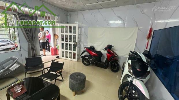 Bán nhà hẻm 64m2 full hồng 3PN, không lộ giới, không quy hoạch, giá đầu tư - 1