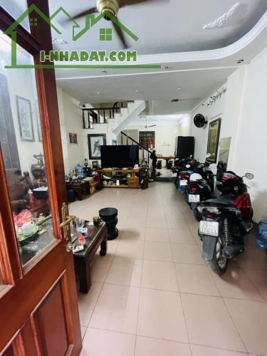 BÁN GẤP NHÀ PHÂN LÔ PHỐ TRẦN CUNG, Ô TÔ TRÁNH, BA MẶT THOÁNG VĨNH VIỄN, GIÁ CỰC YÊU THƯƠNG - 1