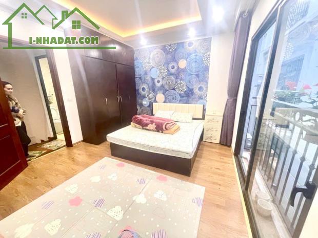 BÁN GẤP - NHÀ PHÁO ĐÀI LÁNG - 5 TẦNG FULL CÔNG NĂNG -33M2 GIÁ CHỈ 8.3 TỶ - 2