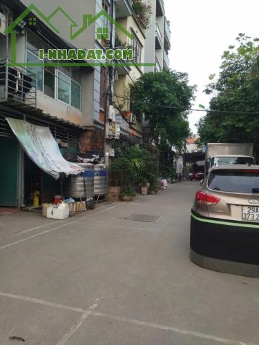 Tam trinh bán 50M đất lô góc phân lô x2a ô tô tránh kinh doanh hoàng mai