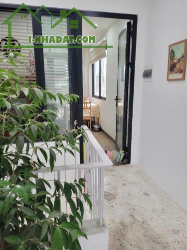 VUA MẶT PHỐ - Bán nhà Mặt Phố 5 NGUYỄN KHUYẾN giá 15.7 tỷ, 43m x 2T, MT 3.2m
