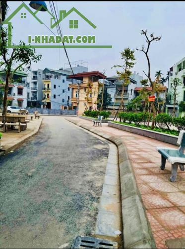 Nhà đẹp Phố Chiến Thắng, 40M x 2T, nở hậu, ô tô đỗ cửa, giá ngon 5 tỷ. - 3