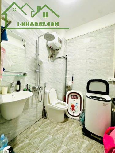 Bán nhà ngõ 206 Cổ Linh, Đối diện Aeon Long Biên. Ngõ Nông, Thoáng, Full nội thất.