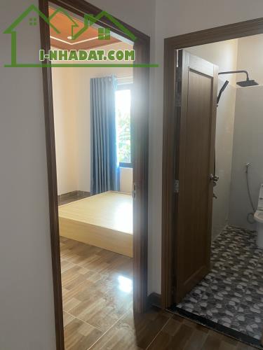 Chỉ NHỈNH 4 TỶ - Nhà 3 tầng mới đẹp -  kiệt ô tô tránh Điện Biên Phủ. - 1