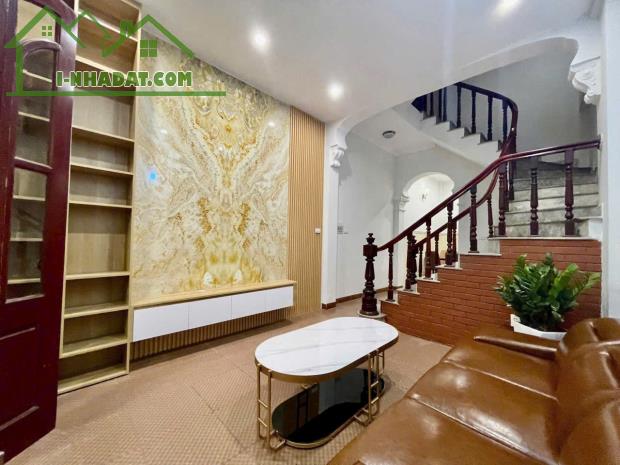 Bán nhà dân xây Tô Hiệu 40/43m2 4 tầng ,phân lô 2 thoáng ,ô tô đỗ gần ,giá nhỉnh 8 tỷ - 1