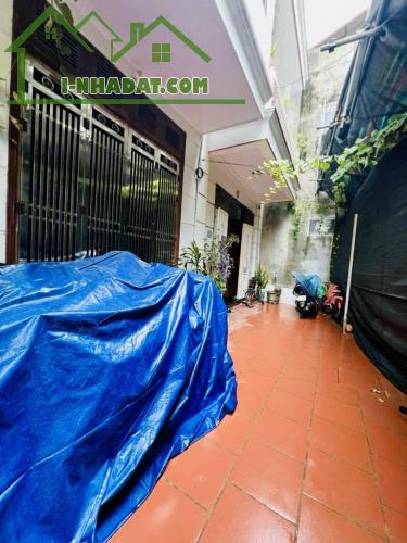 N.H.À Đ.Ấ.T ĐẠI MỖ (5 TẦNG) SÂN RỘNG/HÀNG XÓM VINHOMES VILAS/20M RA OTO/ CHỈ 38TR/M2