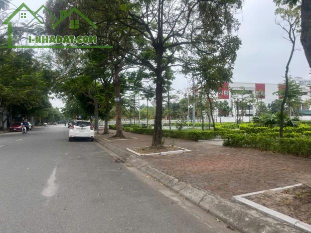 Đất TĐC Giang Biên, Nguyễn Khắc Viện, vỉa hè ô tô tránh, 40m, MT 4.2m,  giá 10 tỷ xíu - 2