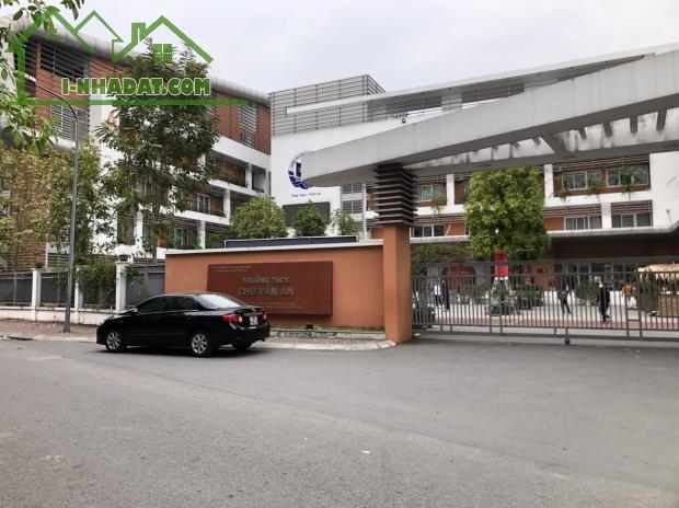 Đất TĐC Giang Biên, Nguyễn Khắc Viện, vỉa hè ô tô tránh, 40m, MT 4.2m,  giá 10 tỷ xíu