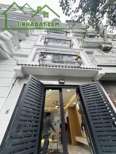 VIP - DƯỚI 1O TỈ CÓ NGAY 1 CĂN 5 TẦNG, MỚI Ở BỒ ĐỀ, LONG BIÊN - NỞ HẬU, Ô TÔ ĐỖ CỬA - 1