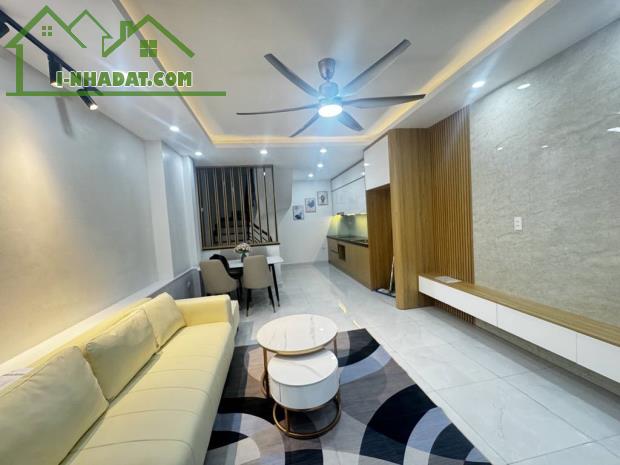 VIP - DƯỚI 1O TỈ CÓ NGAY 1 CĂN 5 TẦNG, MỚI Ở BỒ ĐỀ, LONG BIÊN - NỞ HẬU, Ô TÔ ĐỖ CỬA - 2