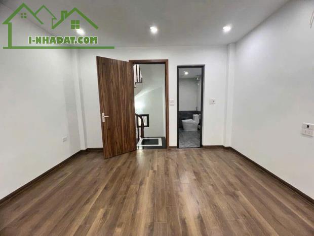 NHÀ MỚI NGỌC THỤY 30M2 - Ô TÔ LÙI CỔNG 3.5m - NỘI THẤT CƠ BẢN - GIÁ TỐT 6.98 TỶ - 3