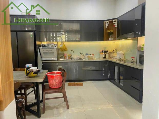 BÁN NHÀ 1 LẦU NGANG 5M MẶT TIỀN NGAY CHỢ BÌNH CHÁNH GIÁ 1TỶ150TR, ĐANG CHO THUÊ 19TR/THÁNG - 1
