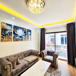 Cần bán nên giảm tụt dốc. Nhà xây mới 5 tầng 36 m2 phường Thạch Bàn Long Biên. Giá 4,xx tỷ - 2