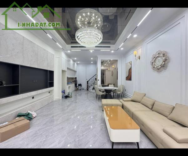 NGỌC LÂM – VILLA PHỐ THANG MÁY – Ở NHƯ HOMESTAY GIỮA LÒNG PHỐ CỔ – 12,8 TỶ! - 1