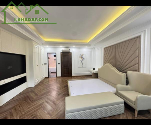 NGỌC LÂM – VILLA PHỐ THANG MÁY – Ở NHƯ HOMESTAY GIỮA LÒNG PHỐ CỔ – 12,8 TỶ! - 4