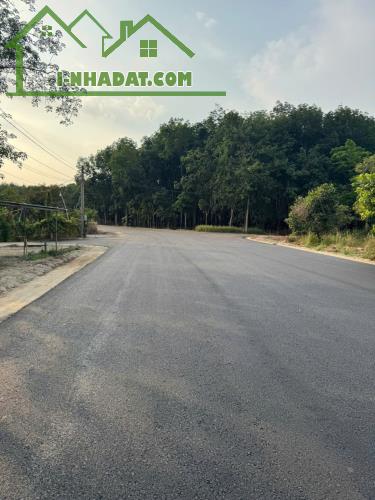 LÔ GÓC 2 MẶT TIỀN LỘ NHỰA 120M BÁM ĐƯỜNG (75 X 45 = 3.450m2) CHỈ 890TR - 2