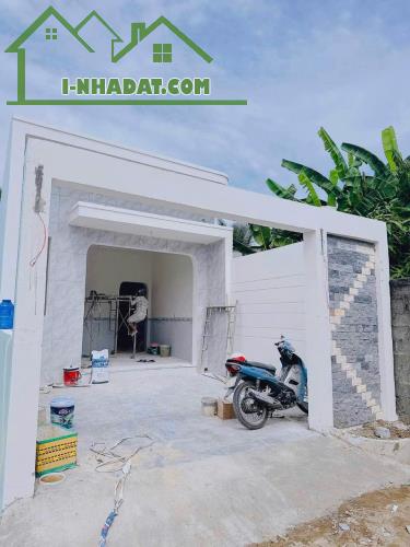 BÁN NHÀ CẤP 4 MỚI ĐẸP, 115m2 FULL THỔ CƯ, ĐƯỜNG 823D ĐỨC HÒA ĐÔNG