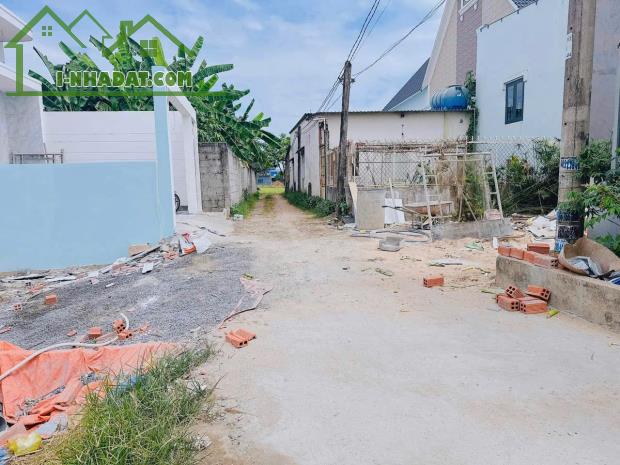 BÁN NHÀ CẤP 4 MỚI ĐẸP, 115m2 FULL THỔ CƯ, ĐƯỜNG 823D ĐỨC HÒA ĐÔNG - 2