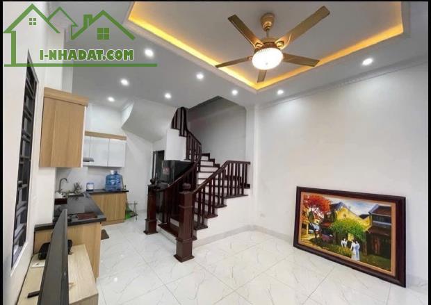 Cần Tiền Bán Gấp Nhà Nguyễn Văn Cừ, Long Biên 5T, 36m2, giá 7,95 tỷ - 2