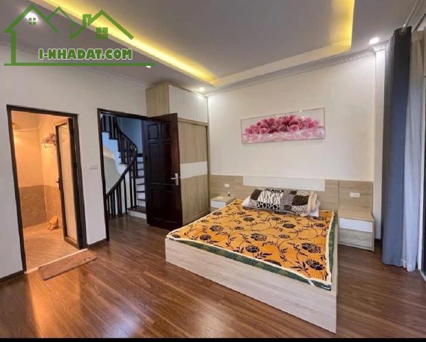 Cần Tiền Bán Gấp Nhà Nguyễn Văn Cừ, Long Biên 5T, 36m2, giá 7,95 tỷ - 1