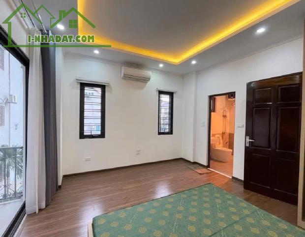 Cần Tiền Bán Gấp Nhà Nguyễn Văn Cừ, Long Biên 5T, 36m2, giá 7,95 tỷ