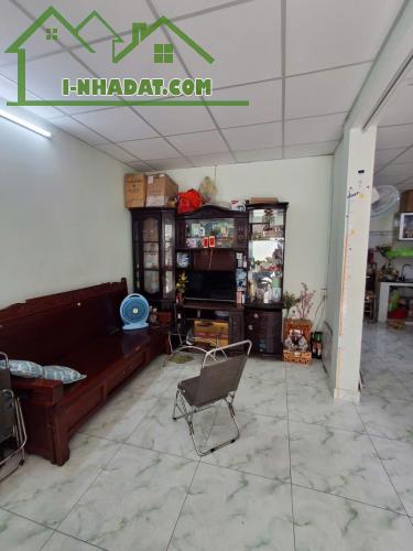 Hàng Thơm nhà Trần Văn Ơn Tân Sơn Nhì ngay chợ gần mặt tiền 56m2 Nhỉnh 4ty - 2