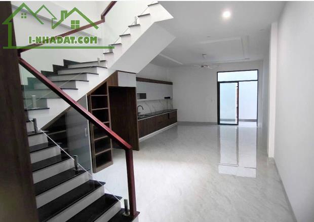 BÁN NHÀ MỚI XÂY 3 TẦNG GẦN BIỂN VĨNH PHƯỚC NHA TRANG - 2