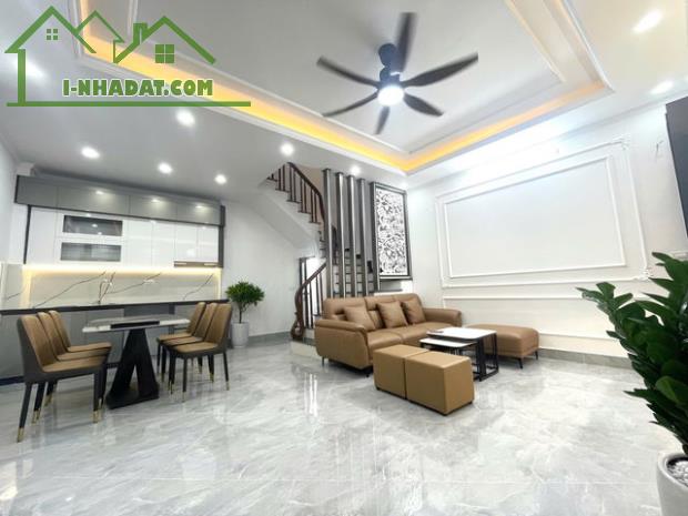 Bán nhà Khương Đình Thanh Xuân 46m² Nhà đẹp 5 tầng, Ngõ rộng ba gác, Full nội thất 7.8 tỷ