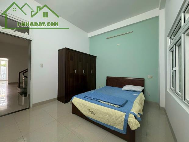 Chính chủ Bán nhà 3 tầng. Đường Cao Xuân Dục, quận Hải Châu. Đà Nẵng. LH 0905 277 522 - 3