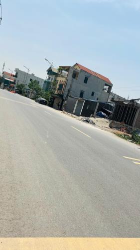 Đất đẹp - Giá rẻ - Cao tốc Máng 7, Thụy Hương giáp thị trấn Chúc Sơn - 1