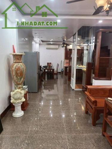 Nhà phân lô - Cầu Giấy - Ô tô - Thang máy - Kinh doanh - 40m - 5 Tầng - 12 tỉ. - 1