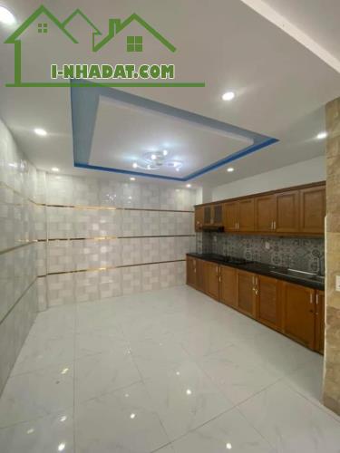 Định Cư Úc bán nhanh nhà đường Tân Hoá, Quận 11. Giá chỉ 2 tỷ 550. Hẻm 6m ô tô. - 1