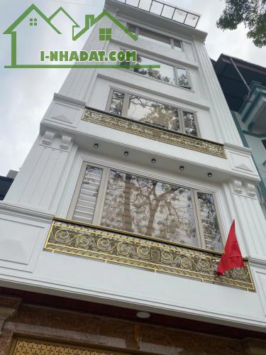Bán nhà Nguyễn Văn Cừ 37m2 , 5 tầng, 20m ra phố, ngõ thông, full nội thất - giá nhỉnh 7 tỷ