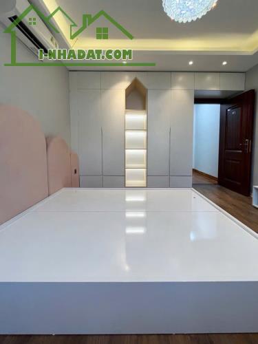Bán nhà Nguyễn Văn Cừ 37m2 , 5 tầng, 20m ra phố, ngõ thông, full nội thất - giá nhỉnh 7 tỷ - 2