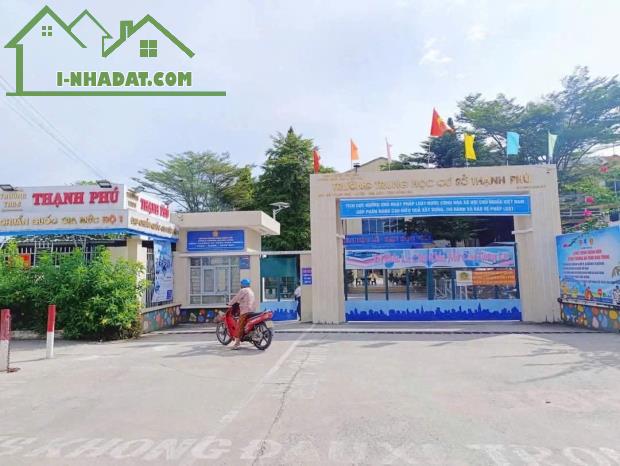 Bung 20 lô đất nền sổ riêng từng nền, ngay chợ Thạnh Phú